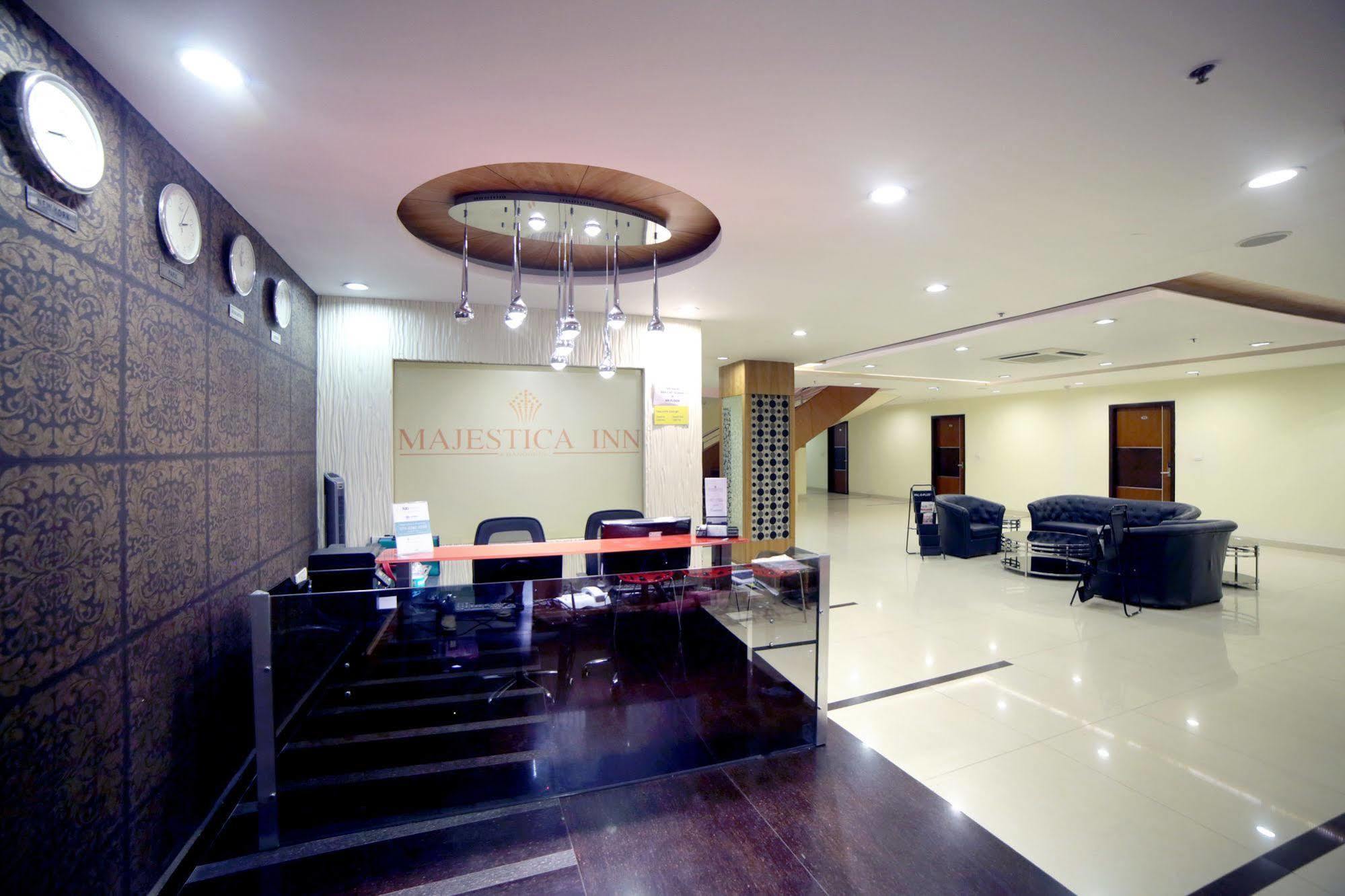 Majestica Inn Хайдарабад Экстерьер фото